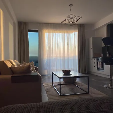 Romantic With Breathtaking Seaview